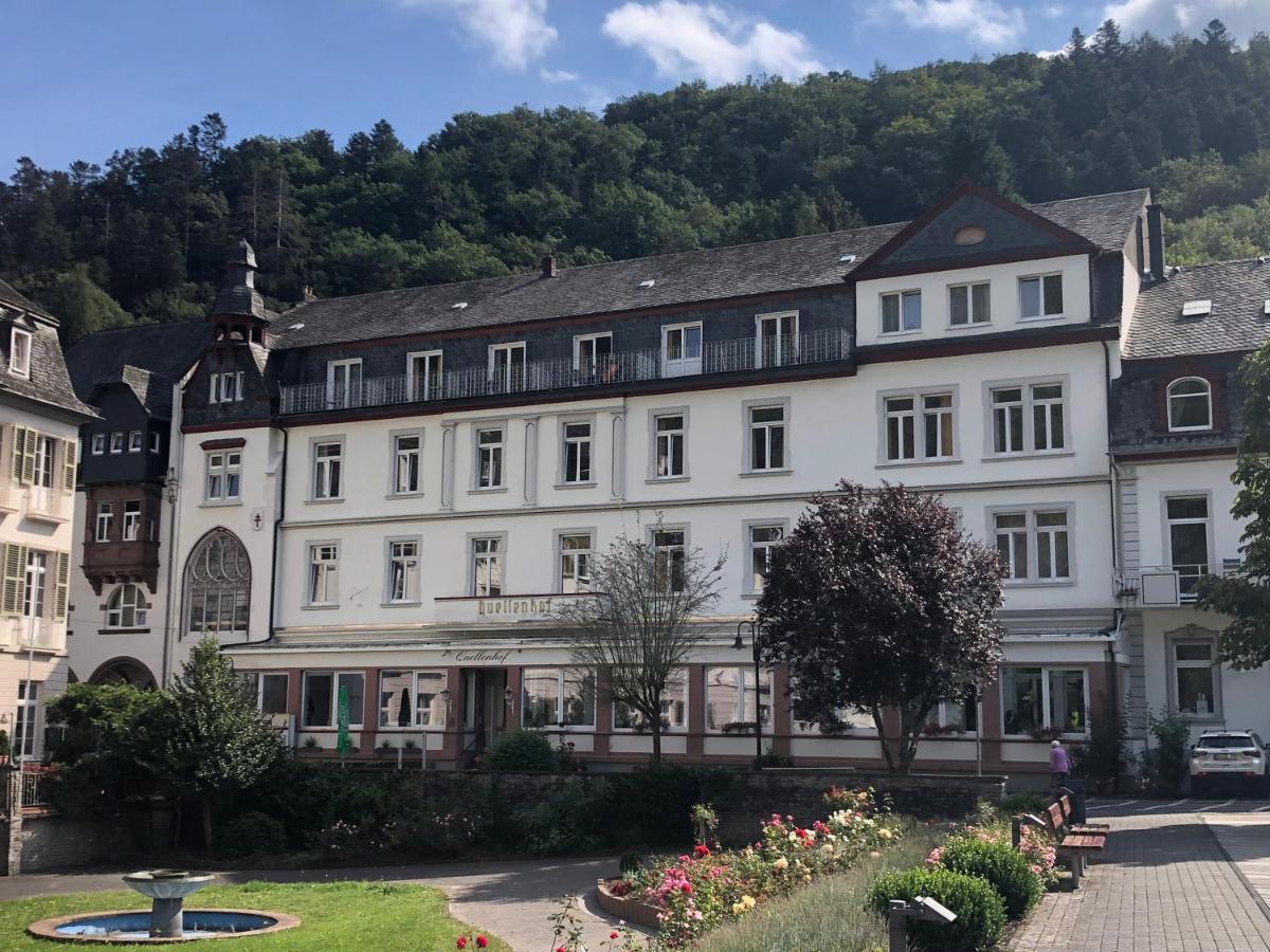 Kurhotel Quellenhof Бад-Бертріх Екстер'єр фото