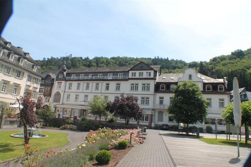 Kurhotel Quellenhof Бад-Бертріх Екстер'єр фото
